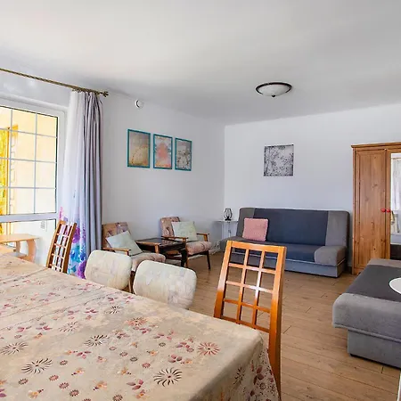 Nyaraló 3 Bedroom Cozy In *