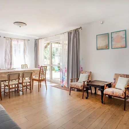 3 Bedroom Cozy In Sobacz