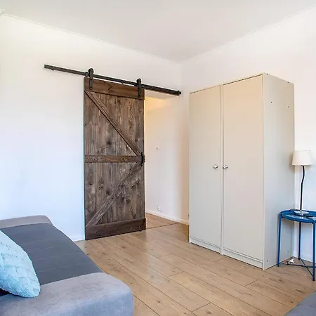 3 Bedroom Cozy In Nyaraló *