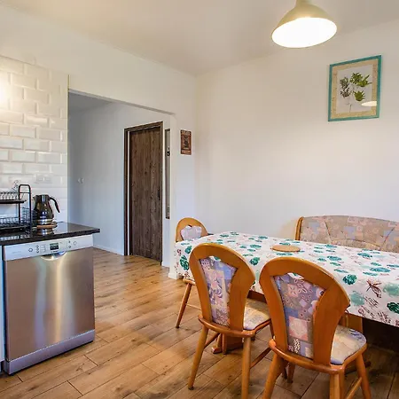 3 Bedroom Cozy In Дом отдыха Sobacz